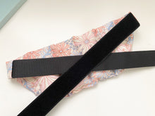 Load image into Gallery viewer, Bloom Hands-Free Heat Pack