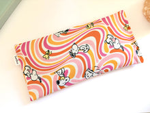 Load image into Gallery viewer, Swirly Snoopy Heat Pack