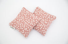 Load image into Gallery viewer, Set of two reusable hand warmers